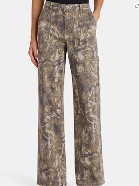 No Boundaries Wide-Leg Cargo Pants in Camouflage Green/Brown